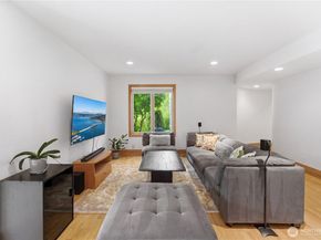 17288 SE 57th Place, Bellevue WA 98006