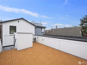 516 N 102nd Street, Seattle WA 98133