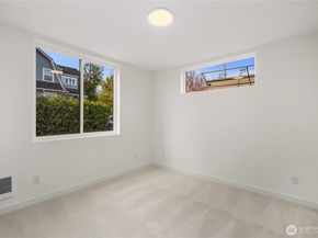 516 N 102nd Street, Seattle WA 98133