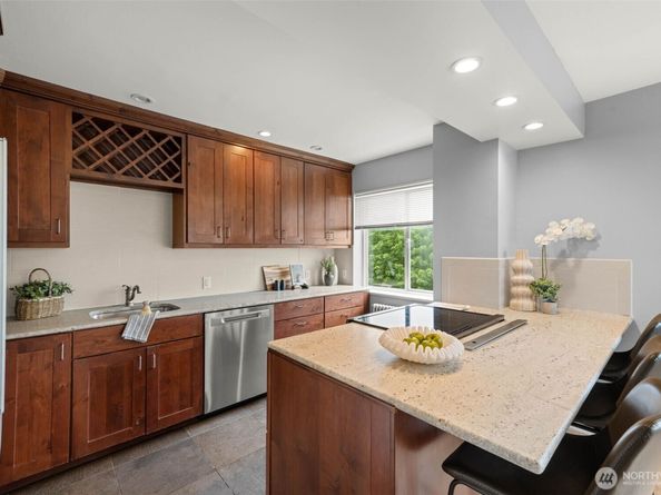 1800 Taylor Avenue N 210, Seattle WA 98109