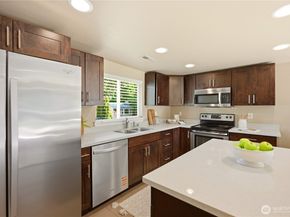 2327 NE 86TH Street, Seattle WA 98115