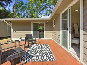 2327 NE 86TH Street, Seattle WA 98115