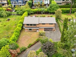 9510 Lake Washington Boulevard NE, Bellevue WA 98004