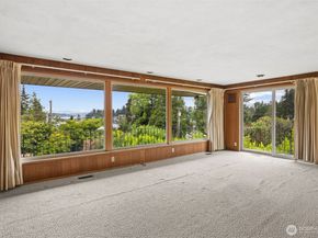 9510 Lake Washington Boulevard NE, Bellevue WA 98004