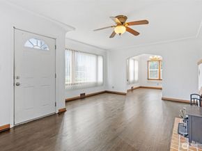 205 W Saar Street, Kent WA 98032