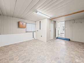 205 W Saar Street, Kent WA 98032