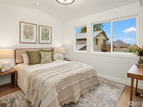 11418 NE 90th Street, Kirkland WA 98033