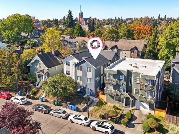 5257 Brooklyn Avenue NE, Seattle WA 98105
