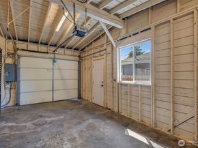 11633 18th Avenue SW, Burien WA 98146
