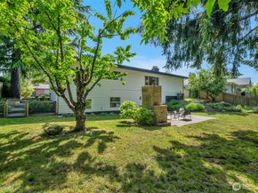 11633 18th Avenue SW, Burien WA 98146