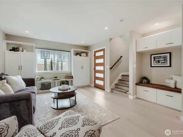 12534 C 5th Avenue NE, Seattle WA 98125