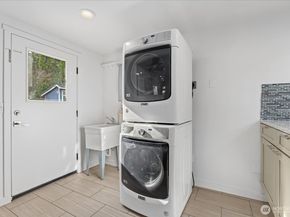 742 S Director Street, Seattle WA 98108