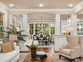 10910 NE 18th Place, Bellevue WA 98004