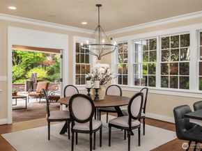 10910 NE 18th Place, Bellevue WA 98004