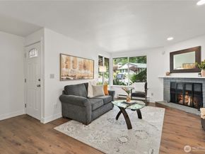 520 S 323rd Place 12E, Federal Way WA 98003