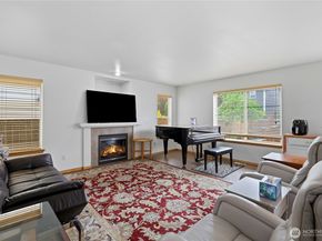 5208 NE 8th Court, Renton WA 98059