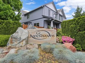 5208 NE 8th Court, Renton WA 98059