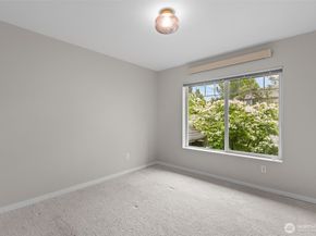 1931 23rd Place NE 202, Issaquah WA 98029