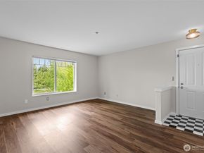 1931 23rd Place NE 202, Issaquah WA 98029