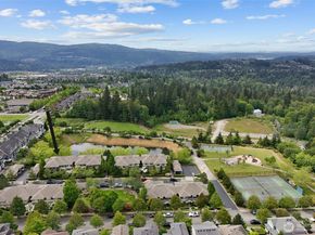 1931 23rd Place NE 202, Issaquah WA 98029