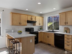 1641 Bayview Drive W, Bremerton WA 98312