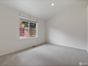 1641 Bayview Drive W, Bremerton WA 98312