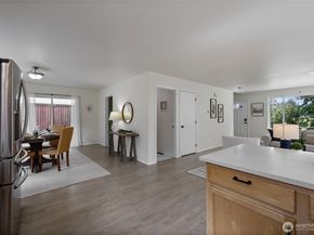 1641 Bayview Drive W, Bremerton WA 98312