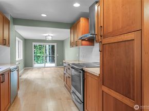 760 W Sunset Way, Issaquah WA 98027