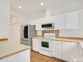 5301 164th Avenue SE, Bellevue WA 98006