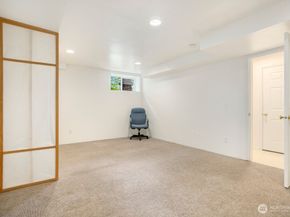 5301 164th Avenue SE, Bellevue WA 98006