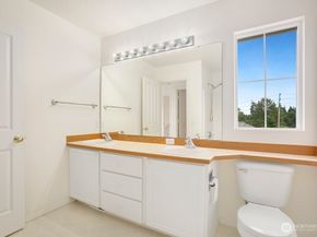 5301 164th Avenue SE, Bellevue WA 98006