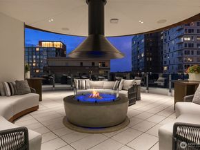 838 Avenue Square NE 1102, Bellevue WA 98004