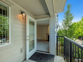 9416 1st Avenue NE 111, Seattle WA 98115