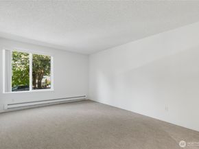 9416 1st Avenue NE 111, Seattle WA 98115