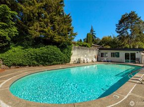 9416 1st Avenue NE 111, Seattle WA 98115