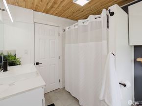 54 Sunnyhill Road W, Bremerton WA 98312