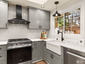 627 166th Avenue NE, Bellevue WA 98008
