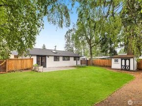 627 166th Avenue NE, Bellevue WA 98008
