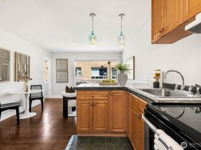 120 14th Avenue 12, Seattle WA 98122