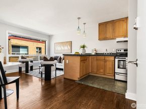 120 14th Avenue 12, Seattle WA 98122