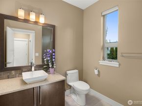11222 116th Place NE L4, Kirkland WA 98033