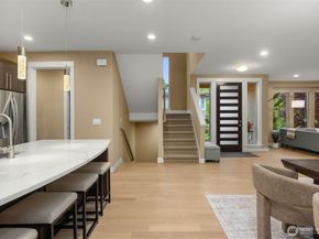 11222 116th Place NE L4, Kirkland WA 98033