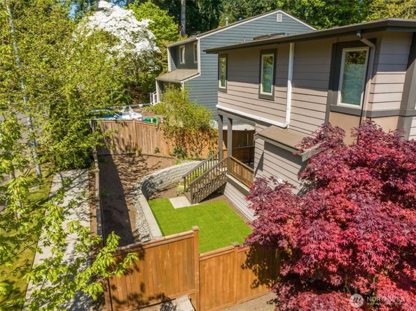11222 116th Place NE L4, Kirkland WA 98033