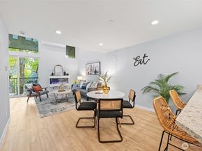 6439 NE 139th Avenue 30, Redmond WA 98052