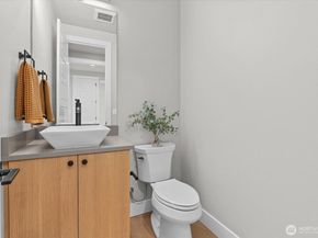 15058 75th Ave NE, Kenmore WA 98028
