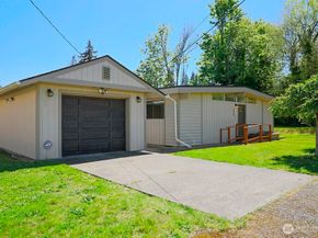 525 Farragut Avenue NE, Port Orchard WA 98366