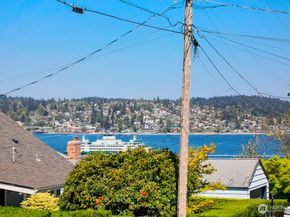 525 Farragut Avenue NE, Port Orchard WA 98366