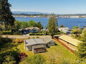 525 Farragut Avenue NE, Port Orchard WA 98366