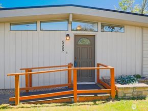 525 Farragut Avenue NE, Port Orchard WA 98366