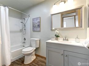 115 124th Street NE E1, Everett WA 98208